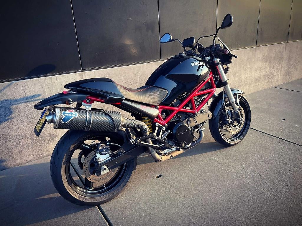 Ducati Monster M695 - topstaat incl veel extra's, 2 cilinders, Sportuitlaat, Bedrijf, Meer dan 35 kW