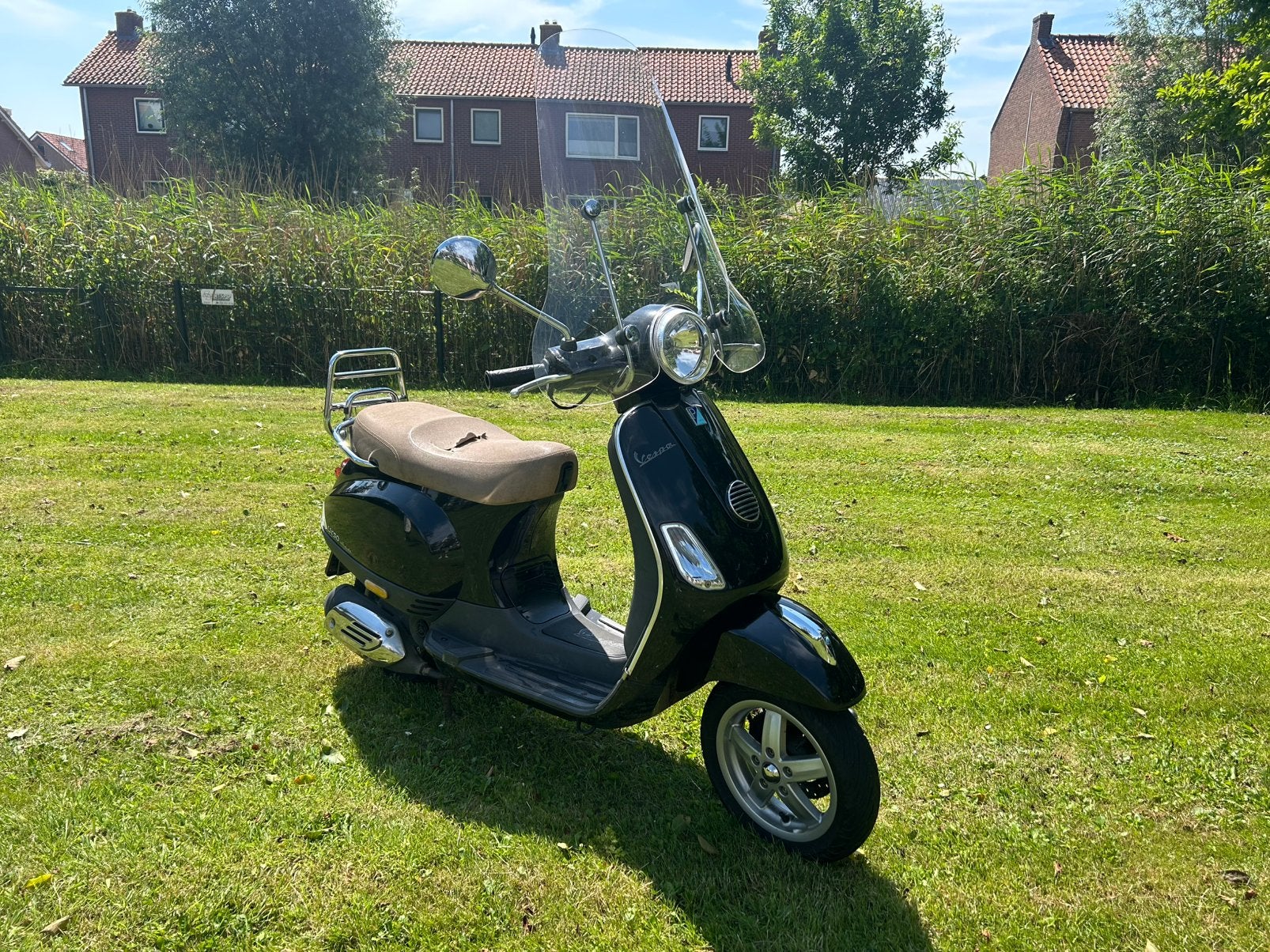 Vespa LX 50 (2012) – Geel kenteken – Goed onderhouden, Ophalen, Gebruikt, Benzine, Vespa