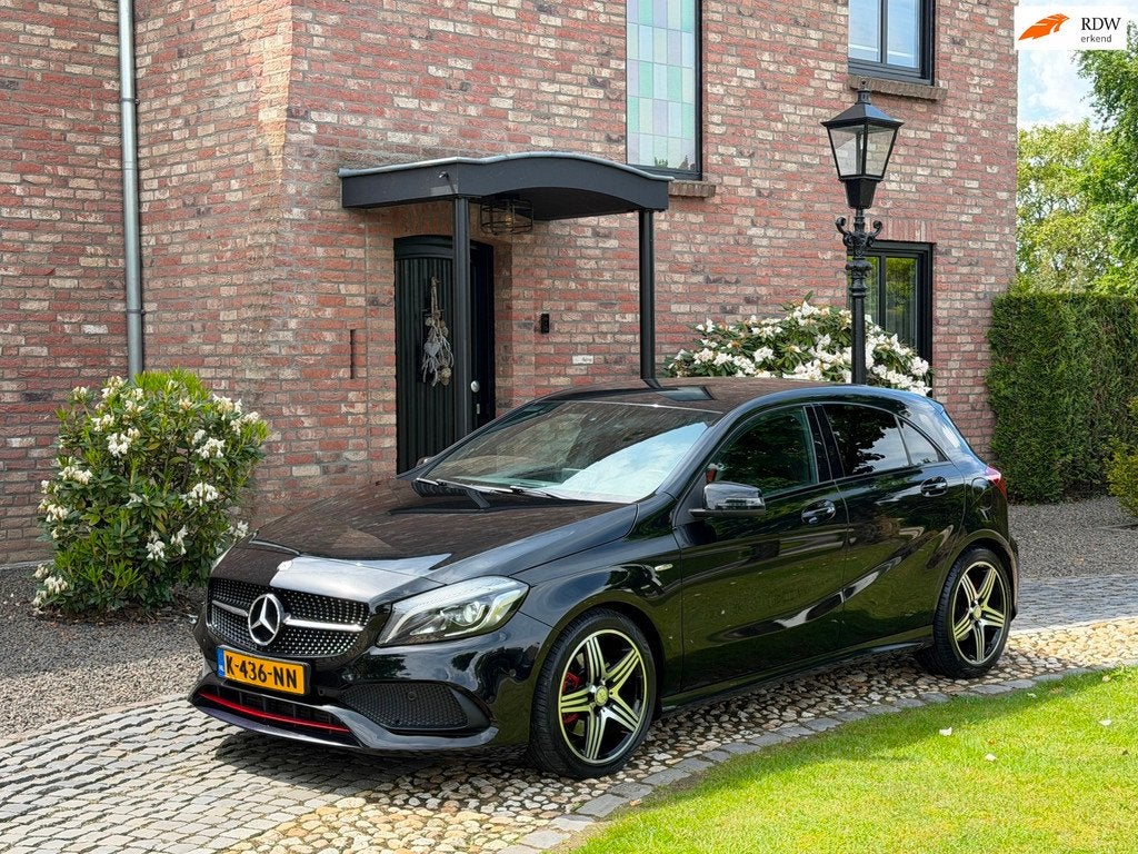 Mercedes-Benz A-klasse 250 Sport Prestige H6 Navi Led, Voorwielaandrijving, 15 km/l, Gebruikt, 4 cilinders
