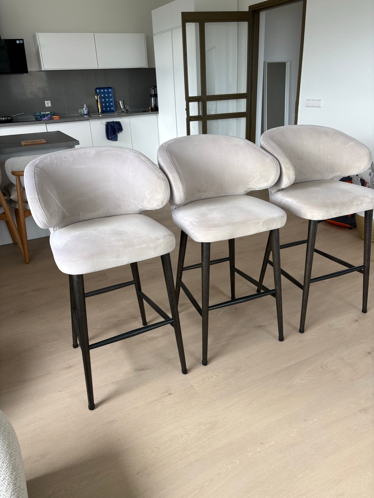 3x Richmond Interiors Indigo Barstoelen - Zo goed als nieuw, Huis en Inrichting, Ophalen of Verzenden, Zo goed als nieuw, 90 cm of meer