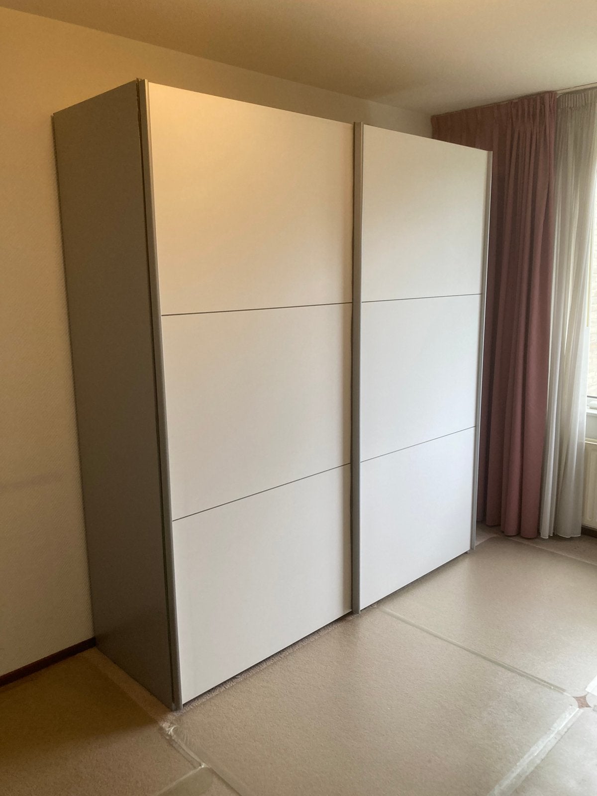 Schuifdeur garderobe kast te koop, Huis en Inrichting, Kasten | Kledingkasten, Met deur(en), 200 cm of meer, Zo goed als nieuw