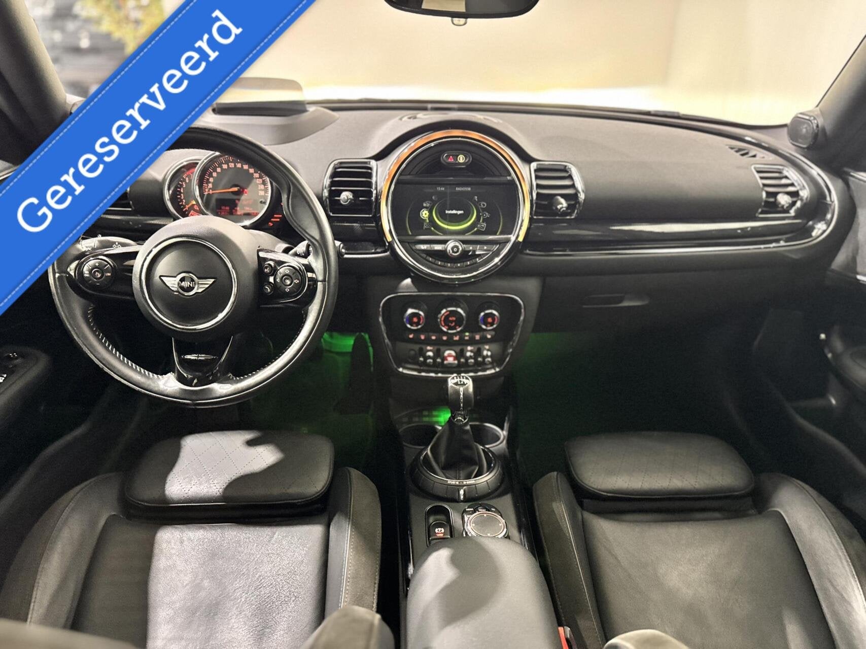 Mini Clubman 1.5 Cooper Salt Serious Business|MEMORY|PANO|HK, Auto's, Mini, Voorwielaandrijving, 136 pk, Gebruikt, Met garantie (alle)