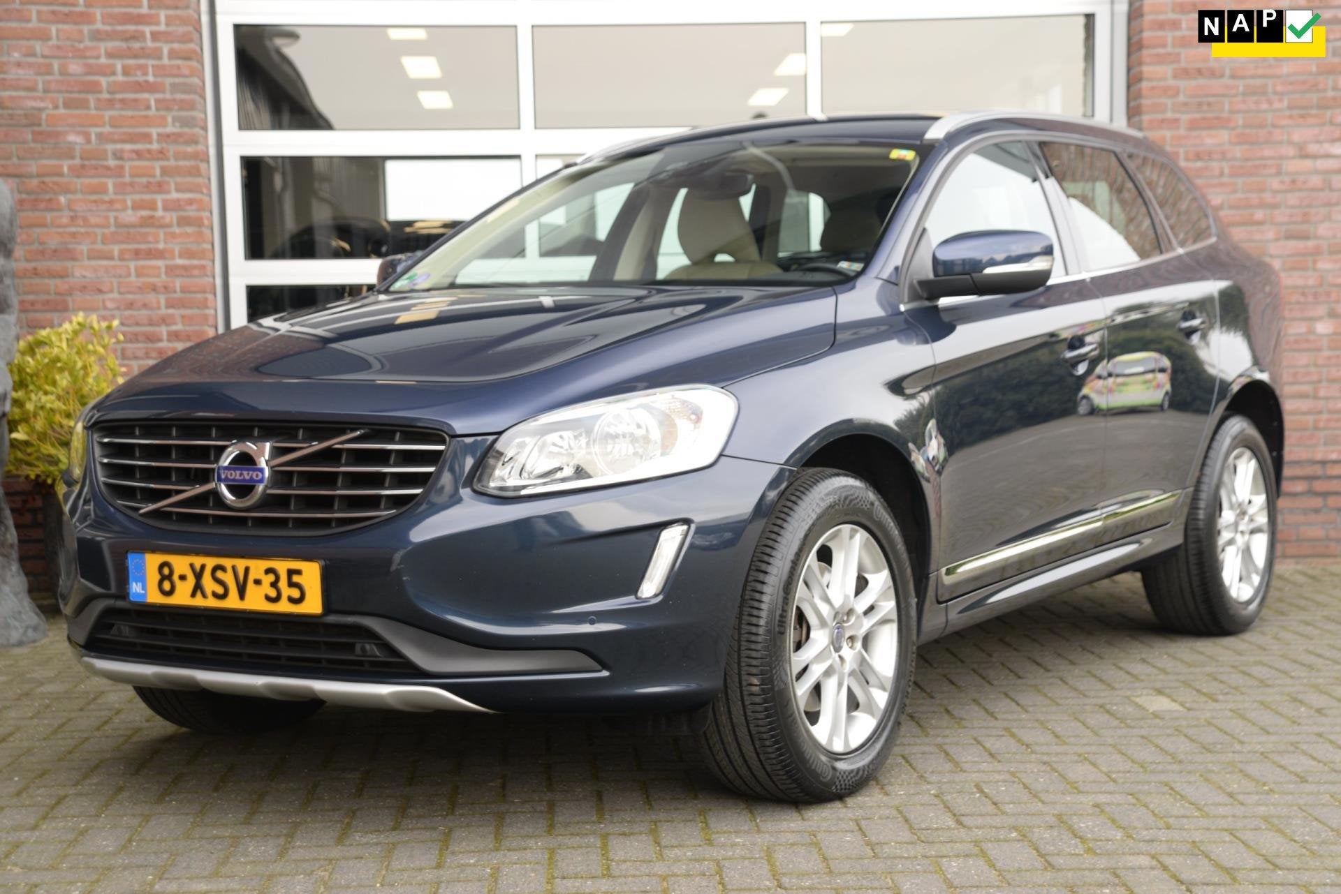 Volvo XC60 2.0 T5 FWD Summum | LEES TEKST |, Auto's, Volvo, Dealer onderhouden, 15 km/l, Gebruikt, Euro 6