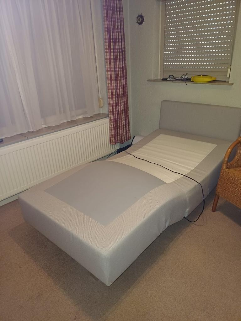 Elektrisch eenpersoonsbed 200x100 cm, goede staat, Eenpersoons, Beige, Ophalen of Verzenden, Zo goed als nieuw
