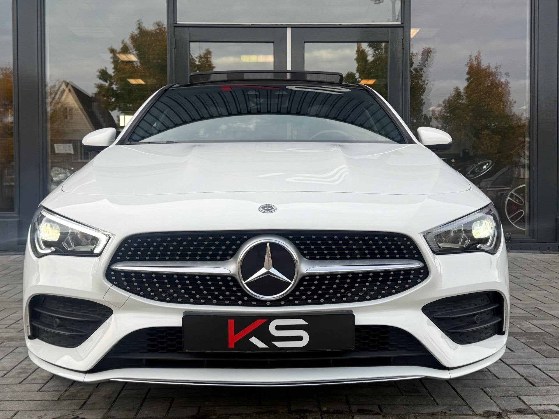 Mercedes-Benz CLA-klasse Shooting Brake 200 AMG Ambiente Pan, Gebruikt, Zwart, 4 cilinders, Alcantara