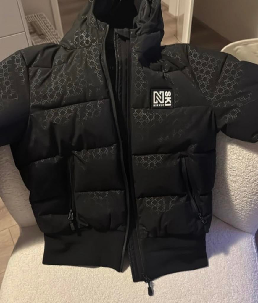 Nikkie ski jas maat 34, Kleding | Dames, Wintersportkleding, Ophalen of Verzenden, Zo goed als nieuw, Maat 34 (XS) of kleiner