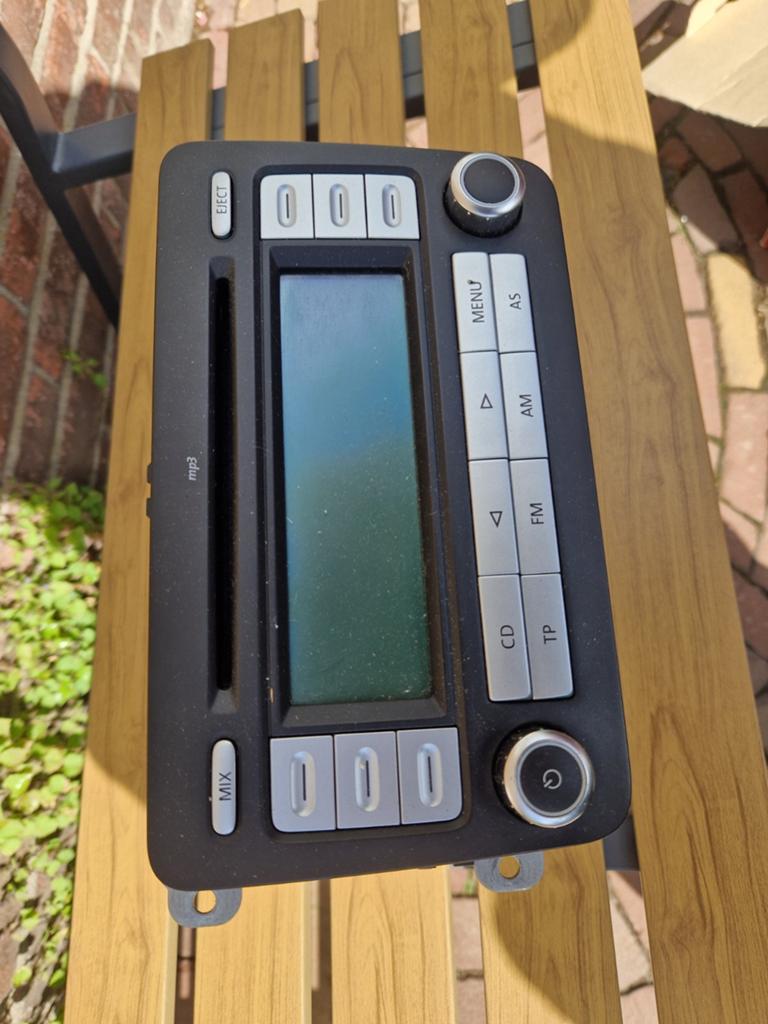 Originele radio uit Volkswagen Touran, Auto diversen, Autoradio's, Ophalen