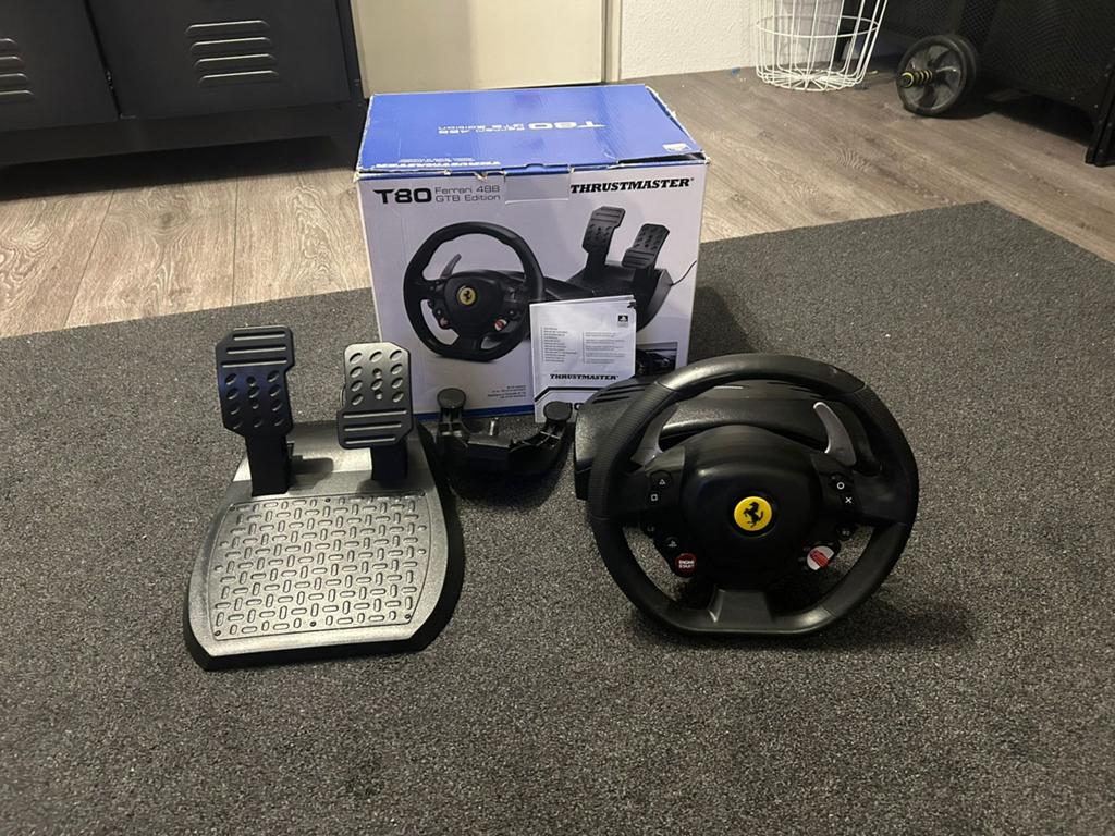 Thrustmaster t80 488gtb edition, Spelcomputers en Games, Ophalen of Verzenden, Zo goed als nieuw, Stuur of Pedalen, PlayStation 4