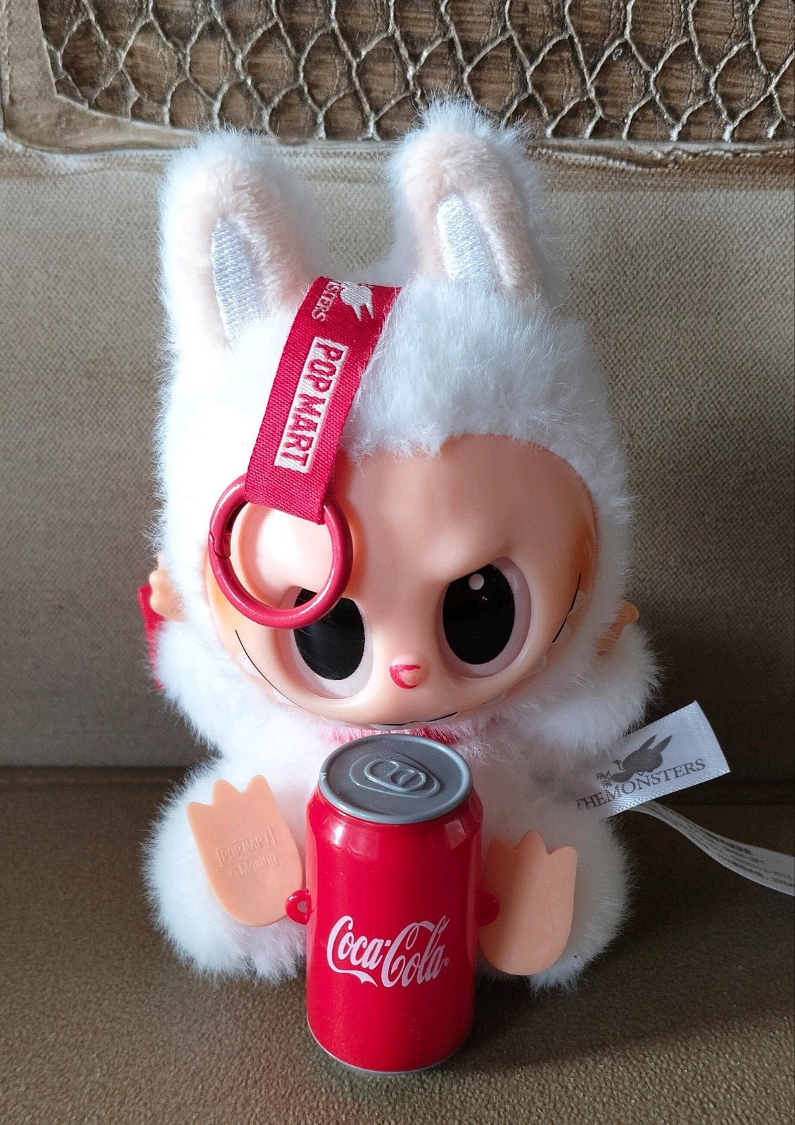 Pop Mart The Monsters x Coca-Cola knuffel sleutelhanger, Verzenden, Zo goed als nieuw