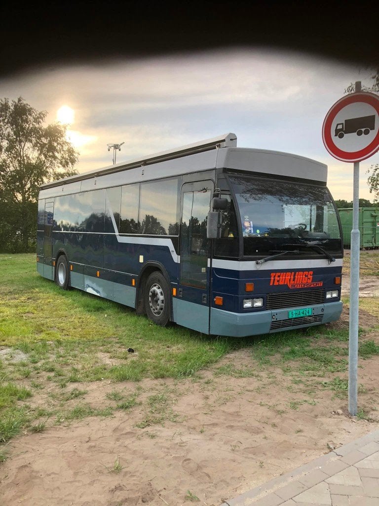 Crossbus DAF MB230 met kampeer en serviceruimte, Caravans en Kamperen, Ophalen, Gebruikt