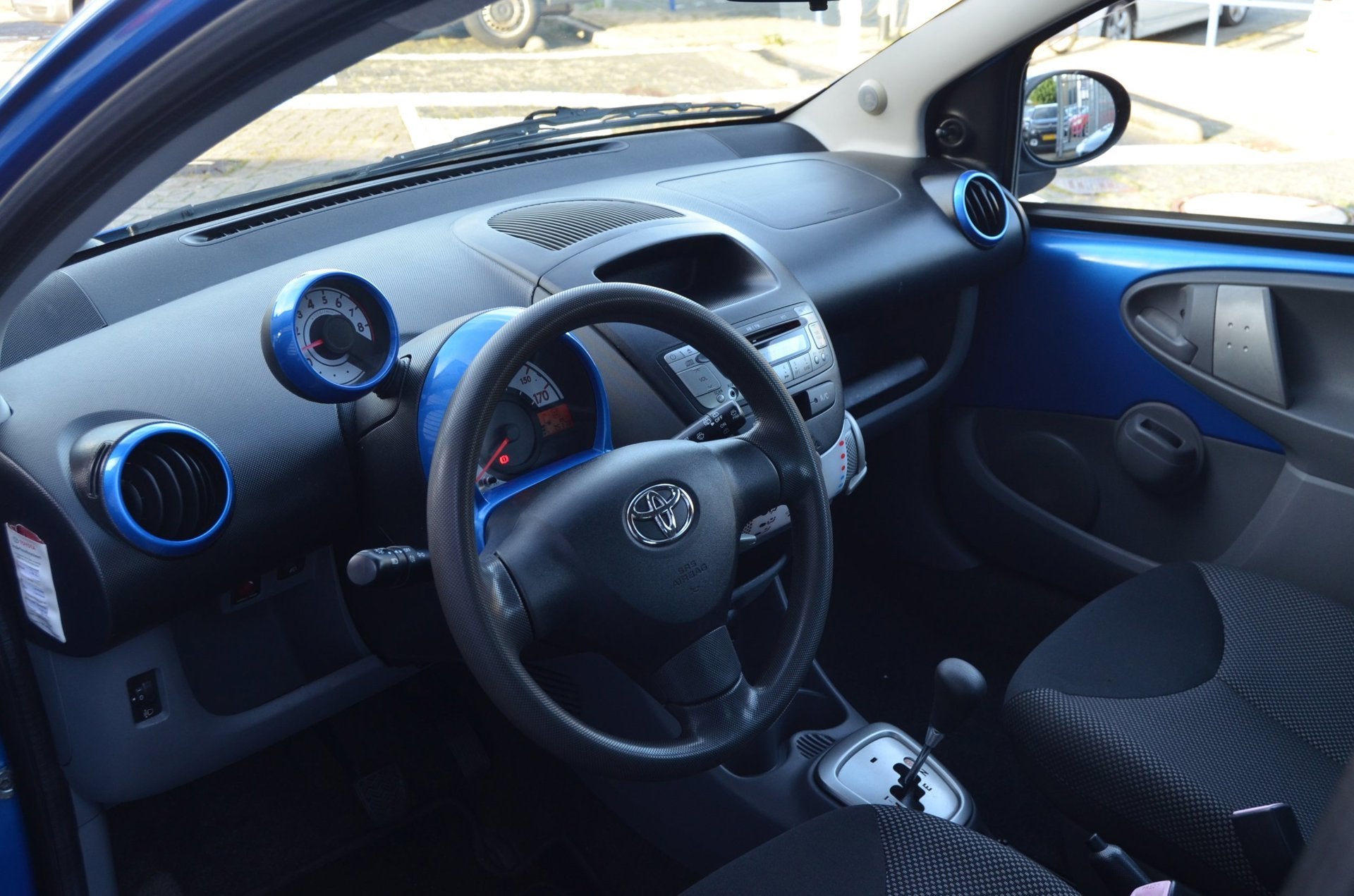 Toyota Aygo 1.0-12V Dynamic Blue|AUTOMAAT|75000KM!|AIRCO|5 D, Auto's, Gebruikt, 68 pk, Origineel Nederlands, Bedrijf