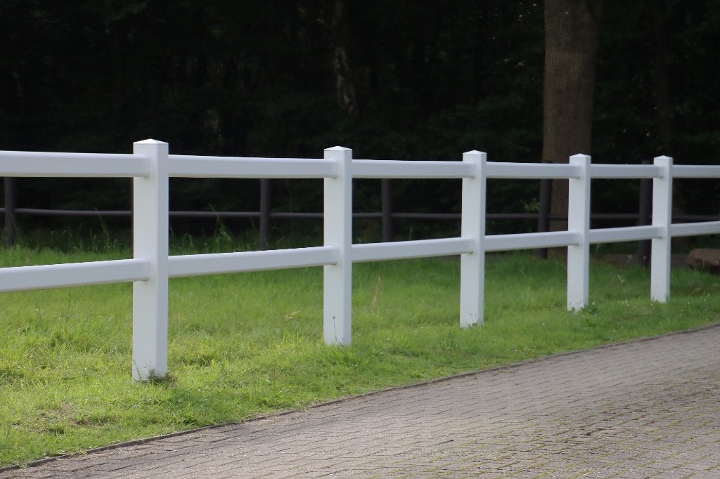 6. Kunststof hekwerk | Kunststof omheining wit | plastic hek, Weidegang, 4 paarden of pony's of meer