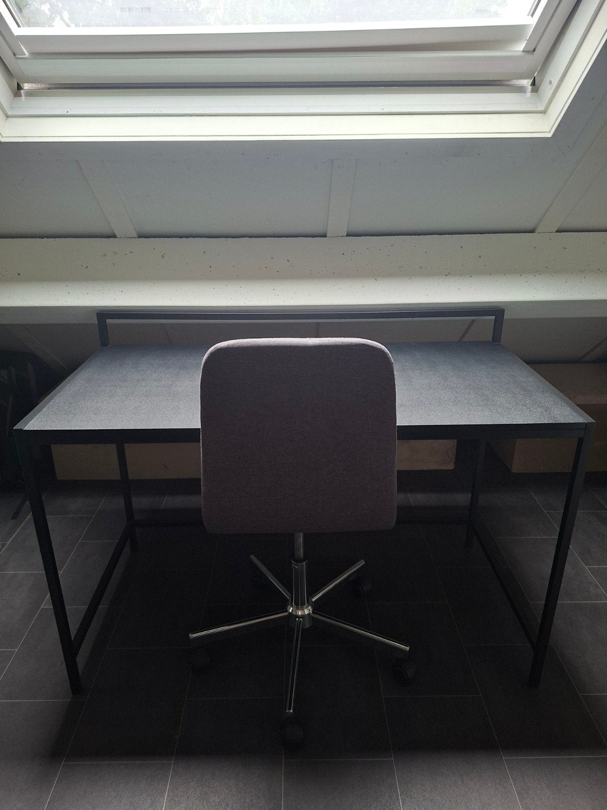 Bureau jysk Tisrup met bureaustoel, Huis en Inrichting, Bureaus, Ophalen, Zwart, 120 cm, 60 cm