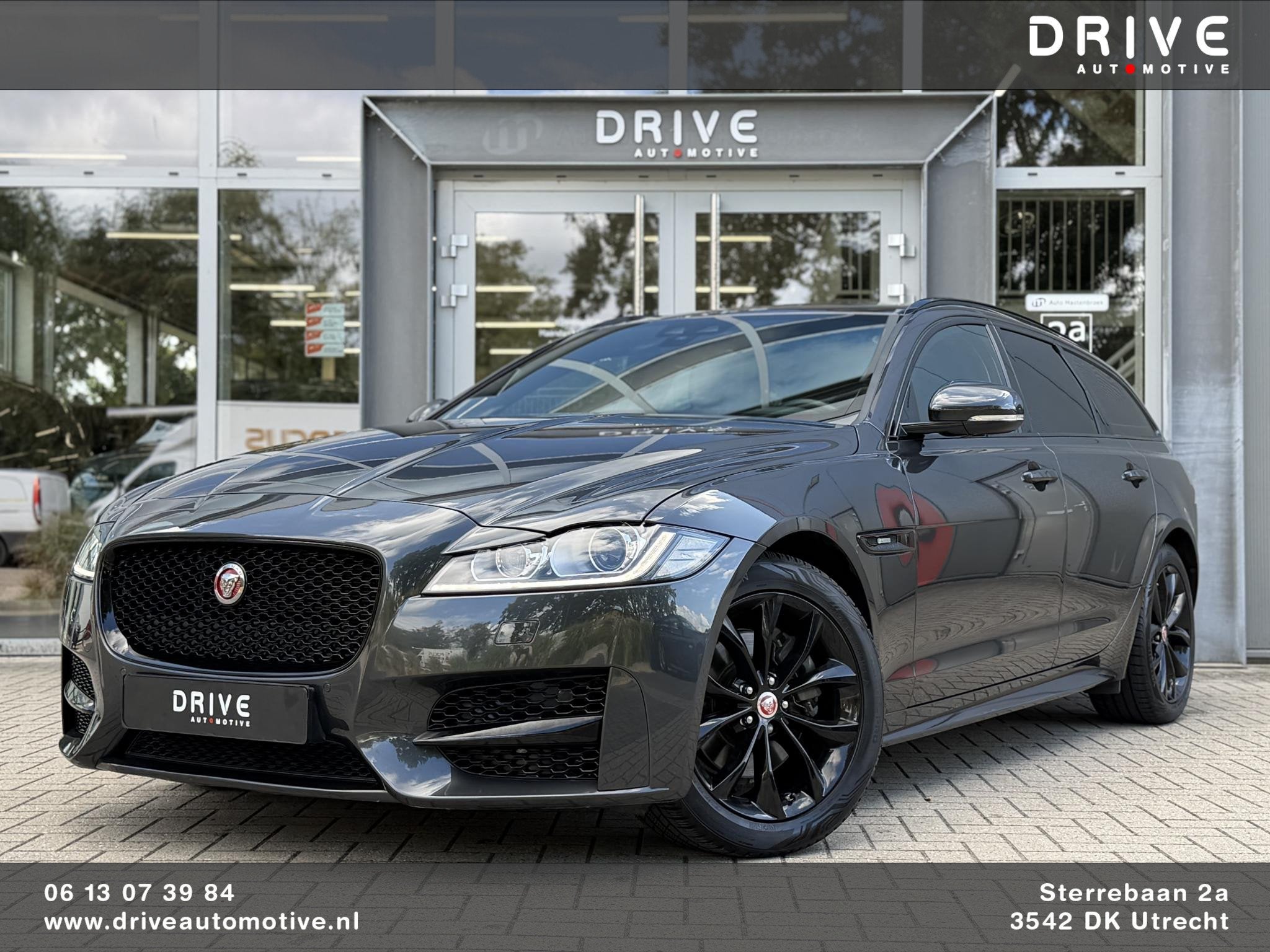 Jaguar XF Sportbrake 2.0t 250PK Chequered Flag |Pano|Leder, Achterwielaandrijving, Gebruikt, 4 cilinders, Zilver of Grijs