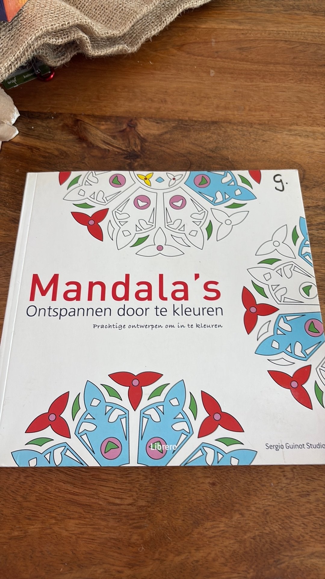Mandala’s kleuren Sergio Guinot Studio, Ophalen of Verzenden, Zo goed als nieuw, Potlood of Stift