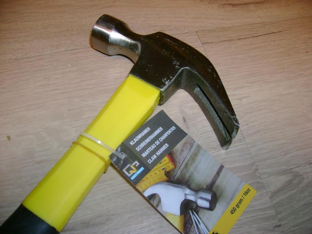 klauwhamer nieuw, Ophalen