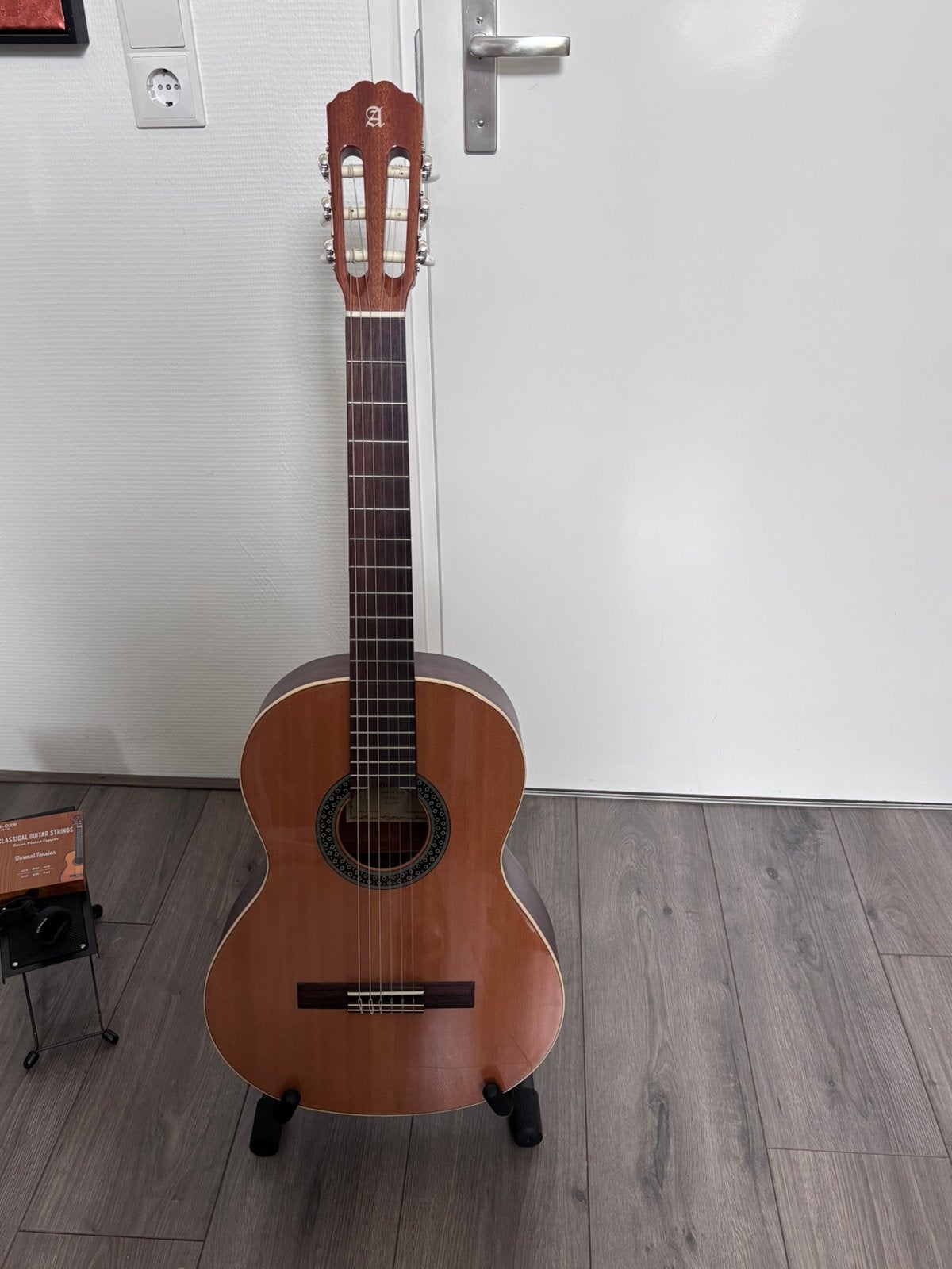 Spaanse gitaar signorita 7/8 Alhambra 1C HT, Muziek en Instrumenten, Ophalen, Zo goed als nieuw, Klassieke of Spaanse gitaar