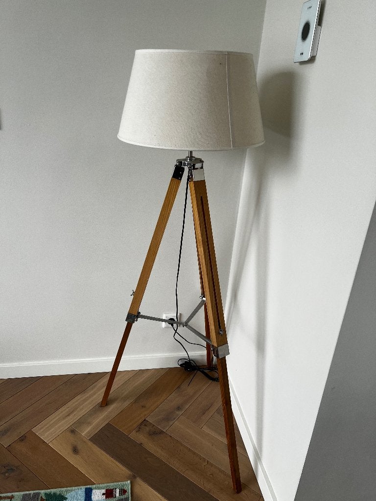 Mooie driepoot schemerlamp, Huis en Inrichting, Lampen | Tafellampen, Ophalen, Design, Zo goed als nieuw, Stof