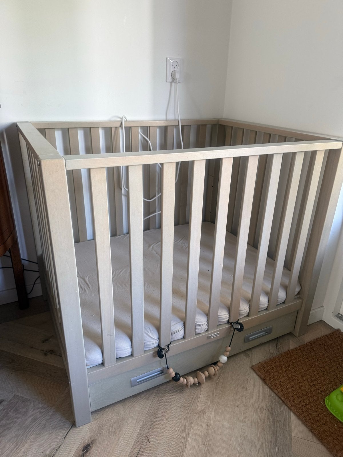 Gratis box met lade, matras en boxkleed (TWF Lieke), Ophalen, Gebruikt, Vierkant, In hoogte verstelbaar