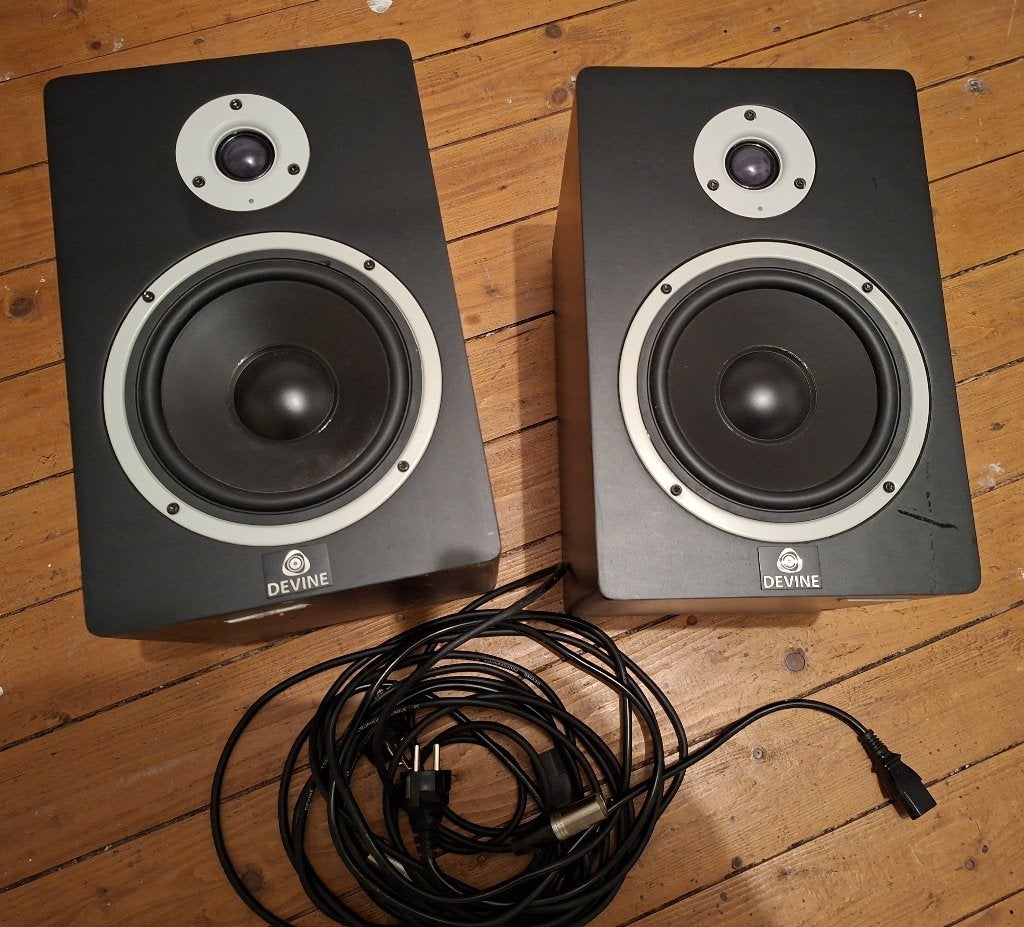 geluidboxen 2 st- Devine MR-6A actieve studiomonitor, Ophalen of Verzenden, Zo goed als nieuw, Studiomonitor, Overige merken