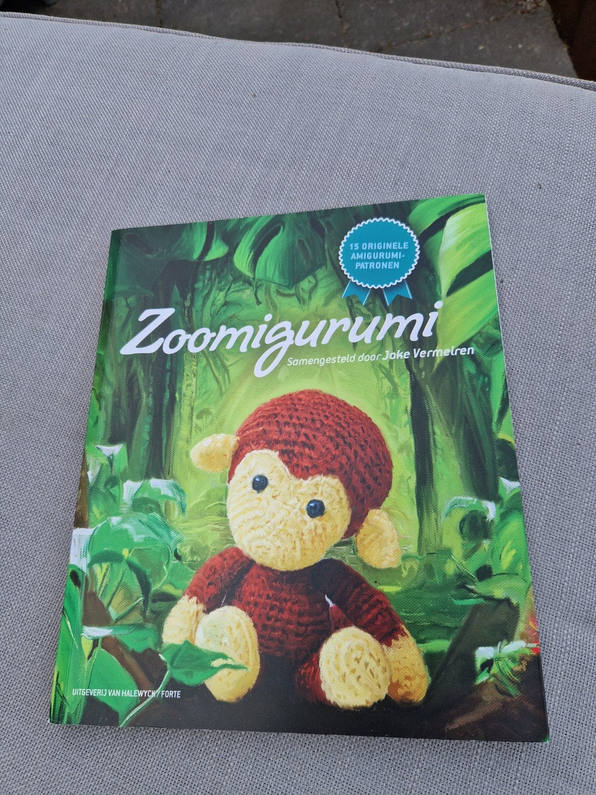 Zoomigurumi: 15 originele amigurumi-patronen, Breien en Haken, Ophalen of Verzenden, Zo goed als nieuw, Joke Vermeiren
