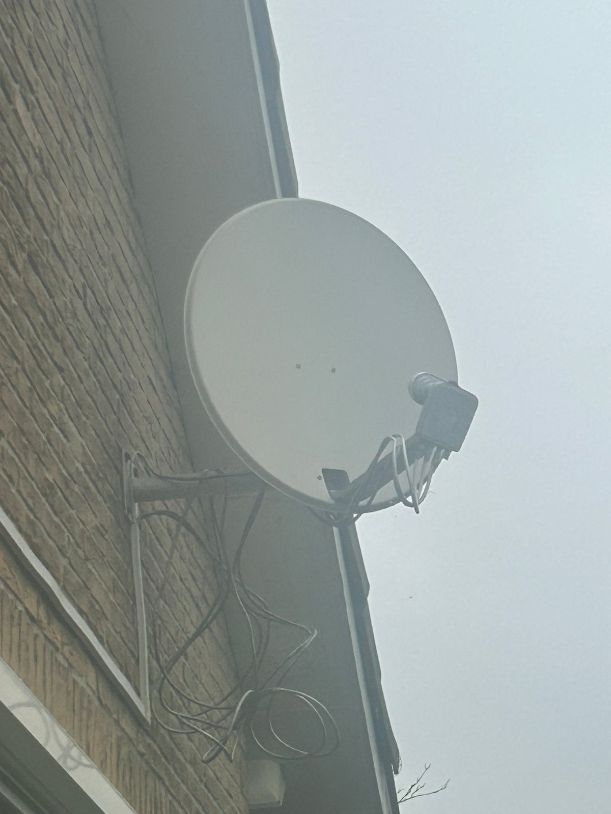 Satellietschotel met LNB's en bekabeling, Ophalen, Gebruikt, (Schotel)antenne, Overige merken