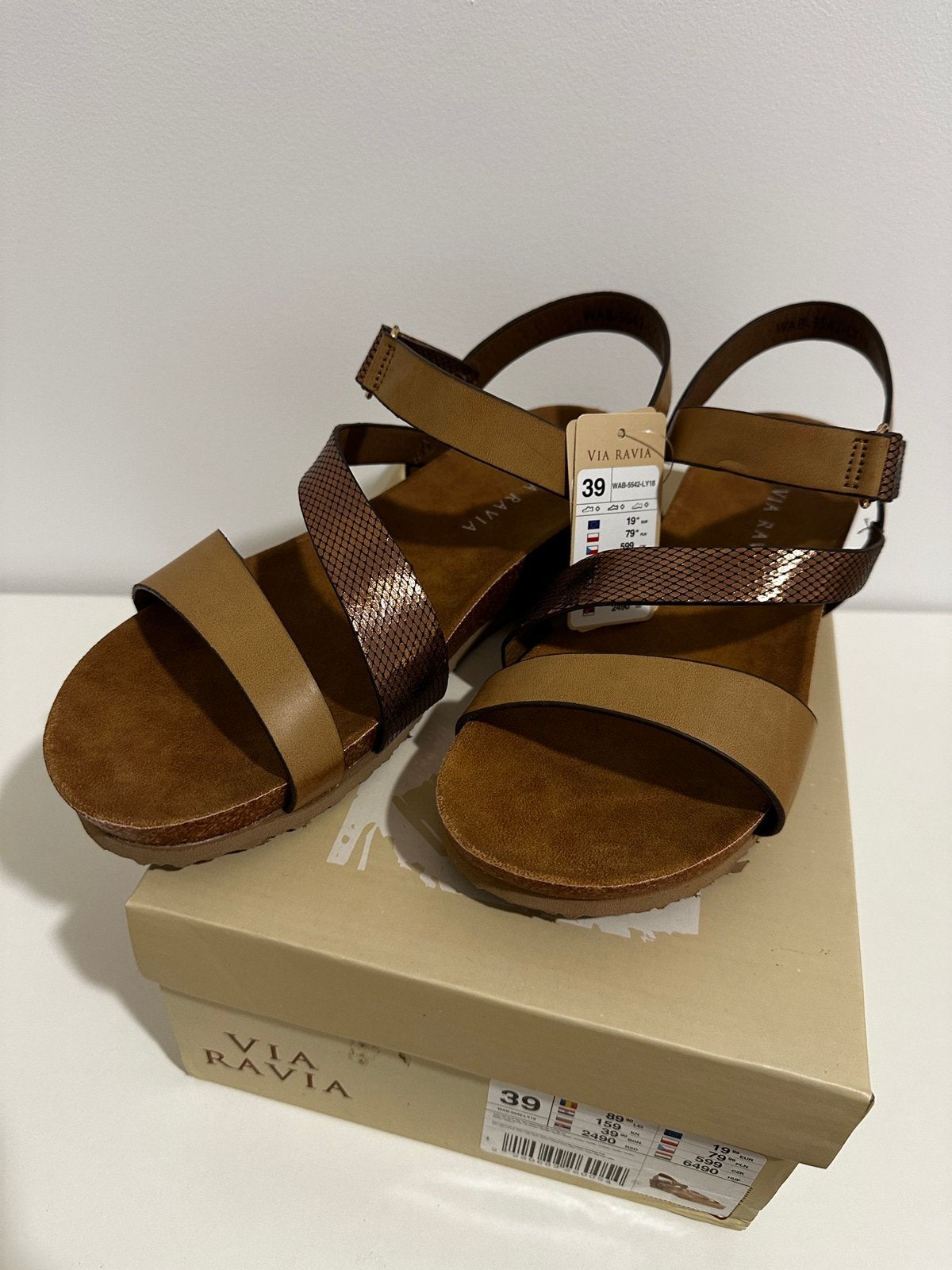 Nieuw! Partij Dames Sandalen Beige Maat 35, 36, 37, 38, 39, Kleding | Dames, Schoenen, Ophalen of Verzenden, Nieuw, Beige, Sandalen of Muiltjes