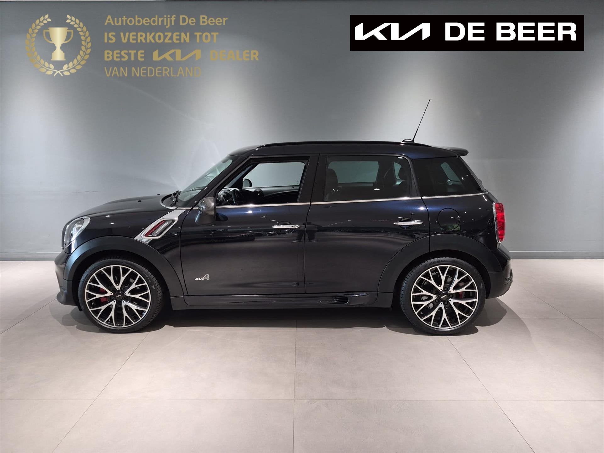 Mini Countryman JCW 1.6 218pk ALL4 Aut. John Cooper Works Na, Auto's, Automatische klimaatregeling, Gebruikt, Zwart, 1405 kg