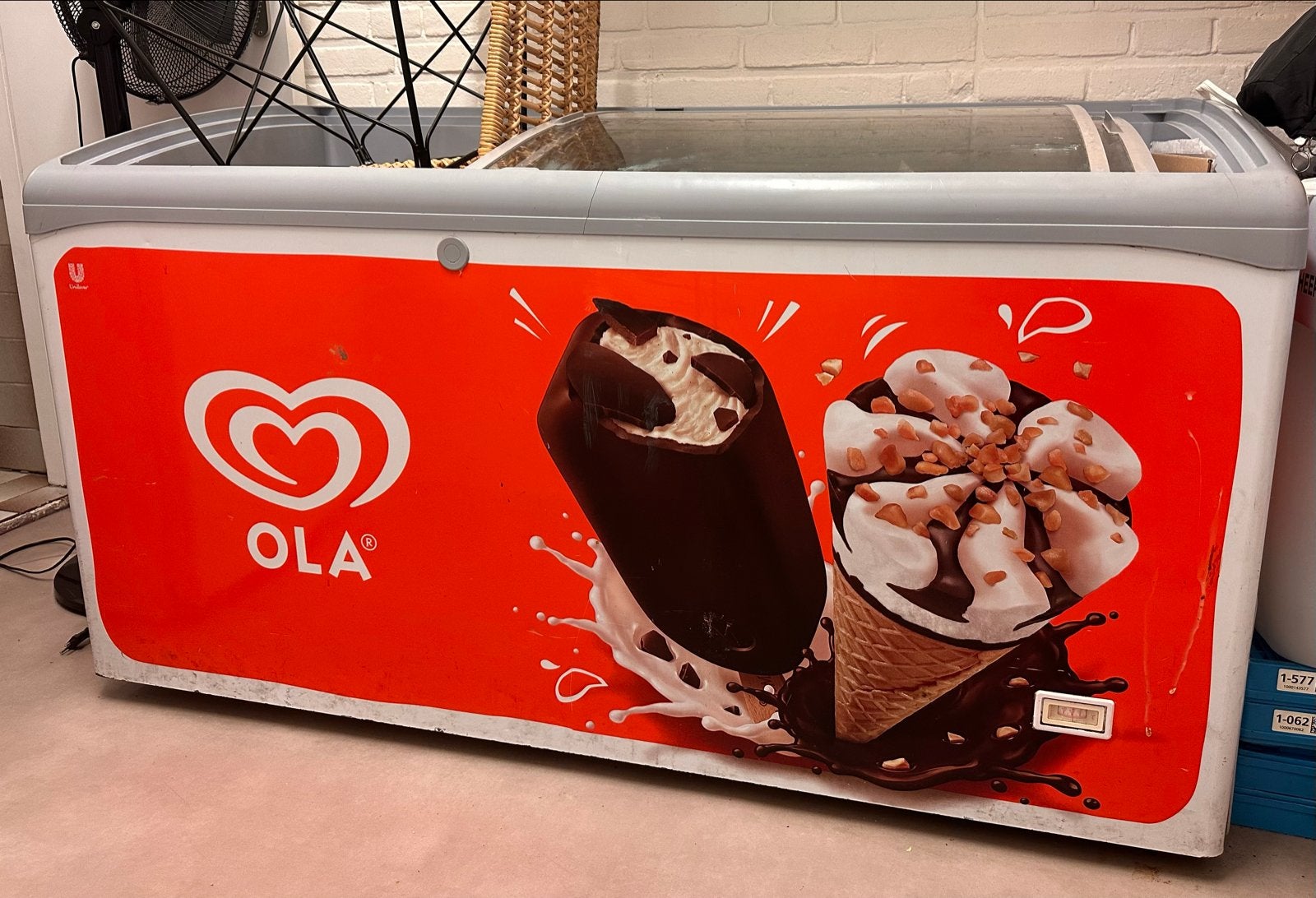 Ola ijsvriezer - Perfect voor uw winkel of evenement, Ophalen, Minder dan 85 cm, 200 liter of meer, 60 cm of meer