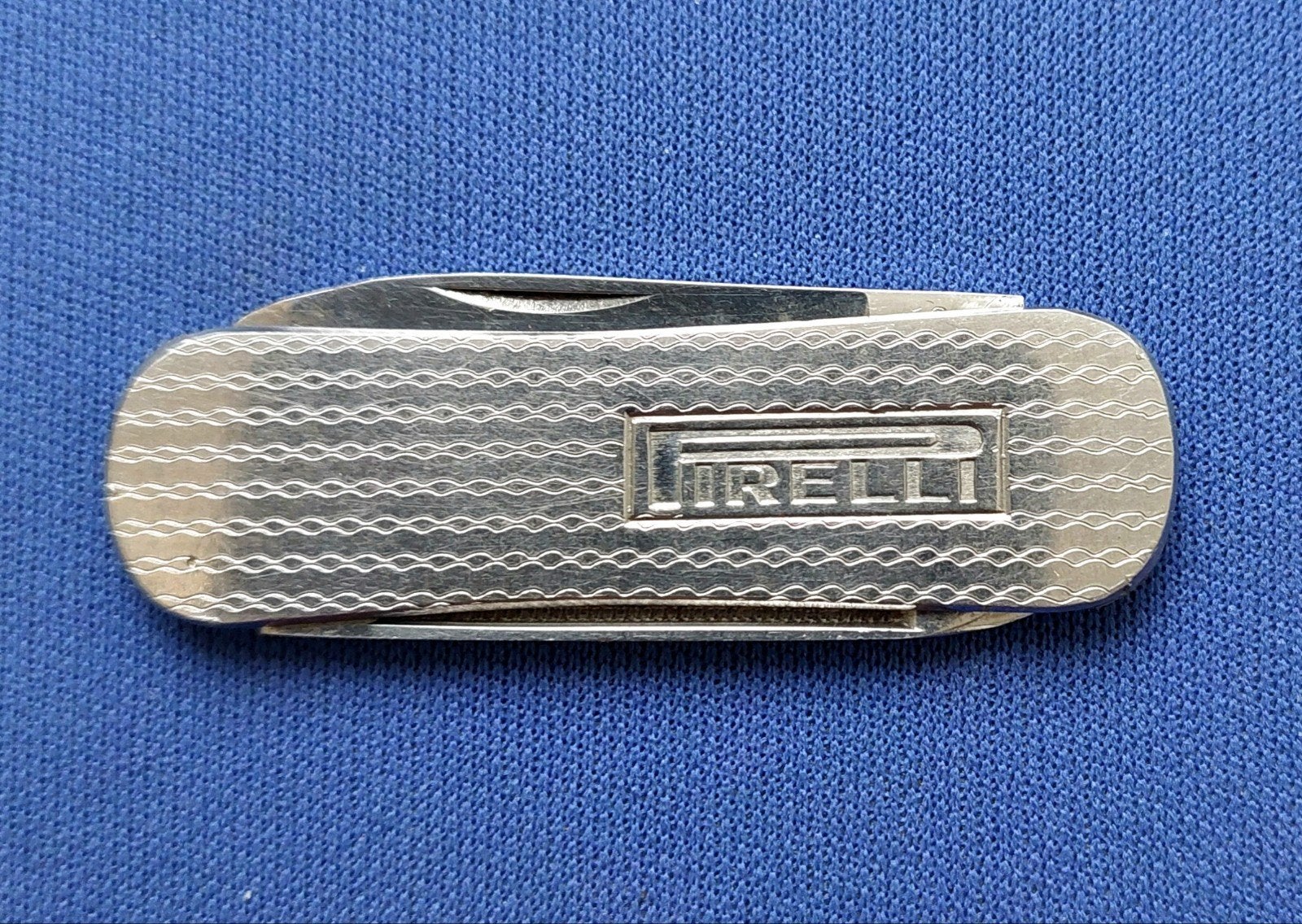 Vintage Reclame Zakmesje van Pirelli Banden Automobilia, Verzamelen, Merken en Reclamevoorwerpen, Ophalen of Verzenden, Gebruikt