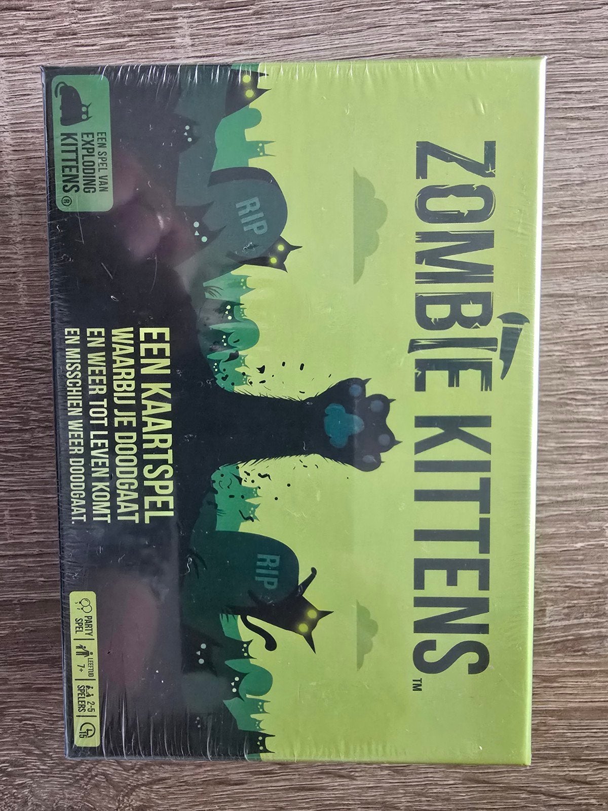 Zombie Kittens (van Exploding Kittens), Drie of vier spelers, Ophalen of Verzenden, Nieuw, Exploding Kittens