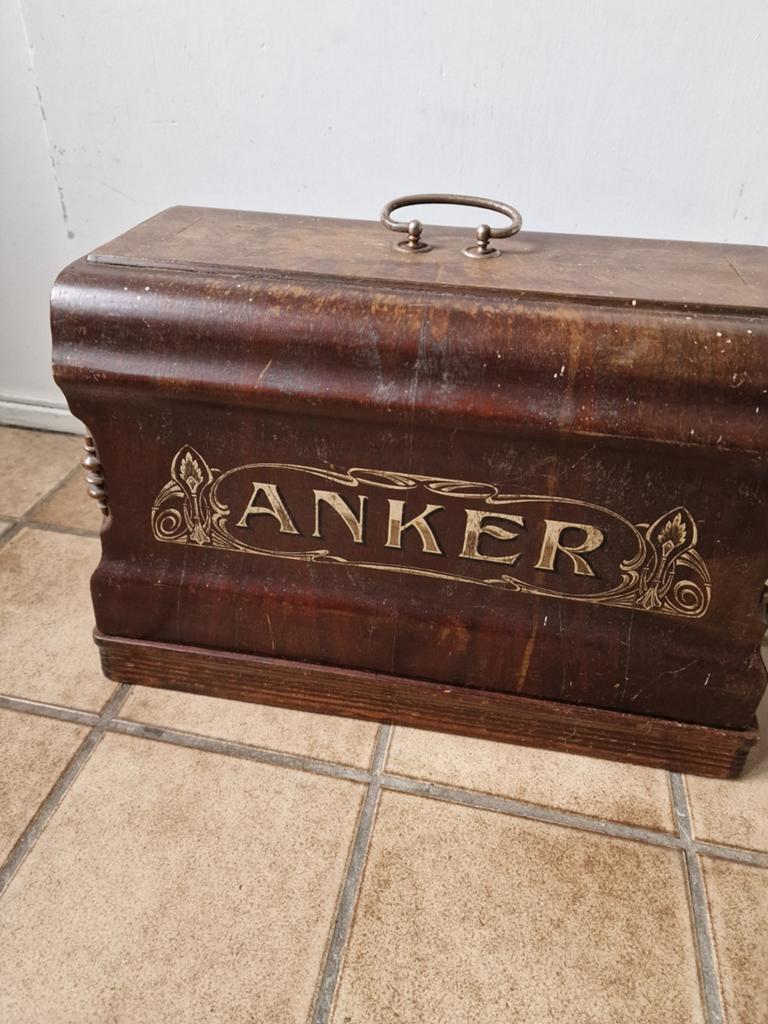 Te koop aangeboden: Anker Hand-naaimachine, Ophalen