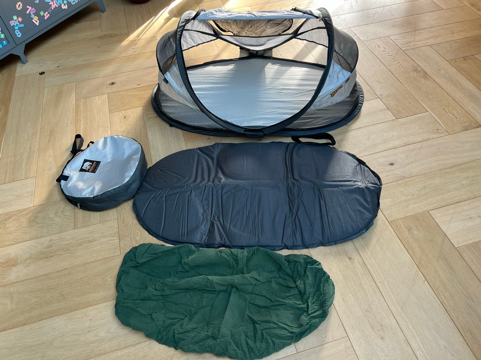 Deryan baby Luxe Reisbedje / slaaptent- Ideaal voor onderweg, Ophalen of Verzenden, Zo goed als nieuw, Reisbedje