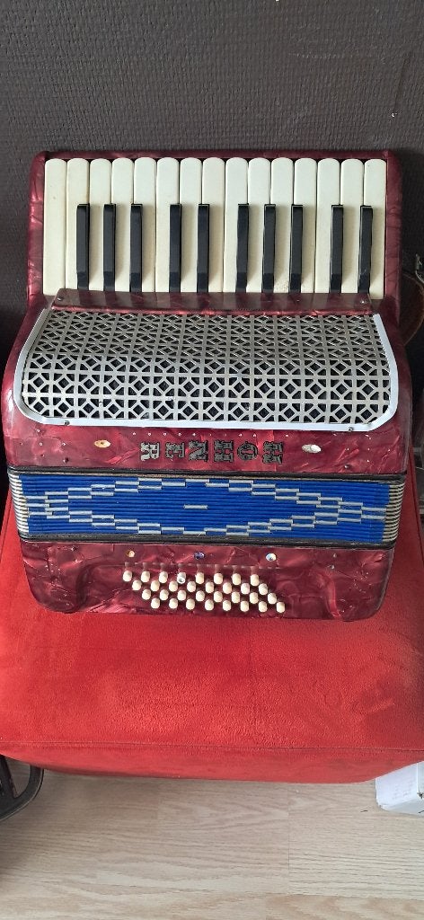 Accordeon hohner, Gebruikt, Met riemen, 32-bas, Hohner