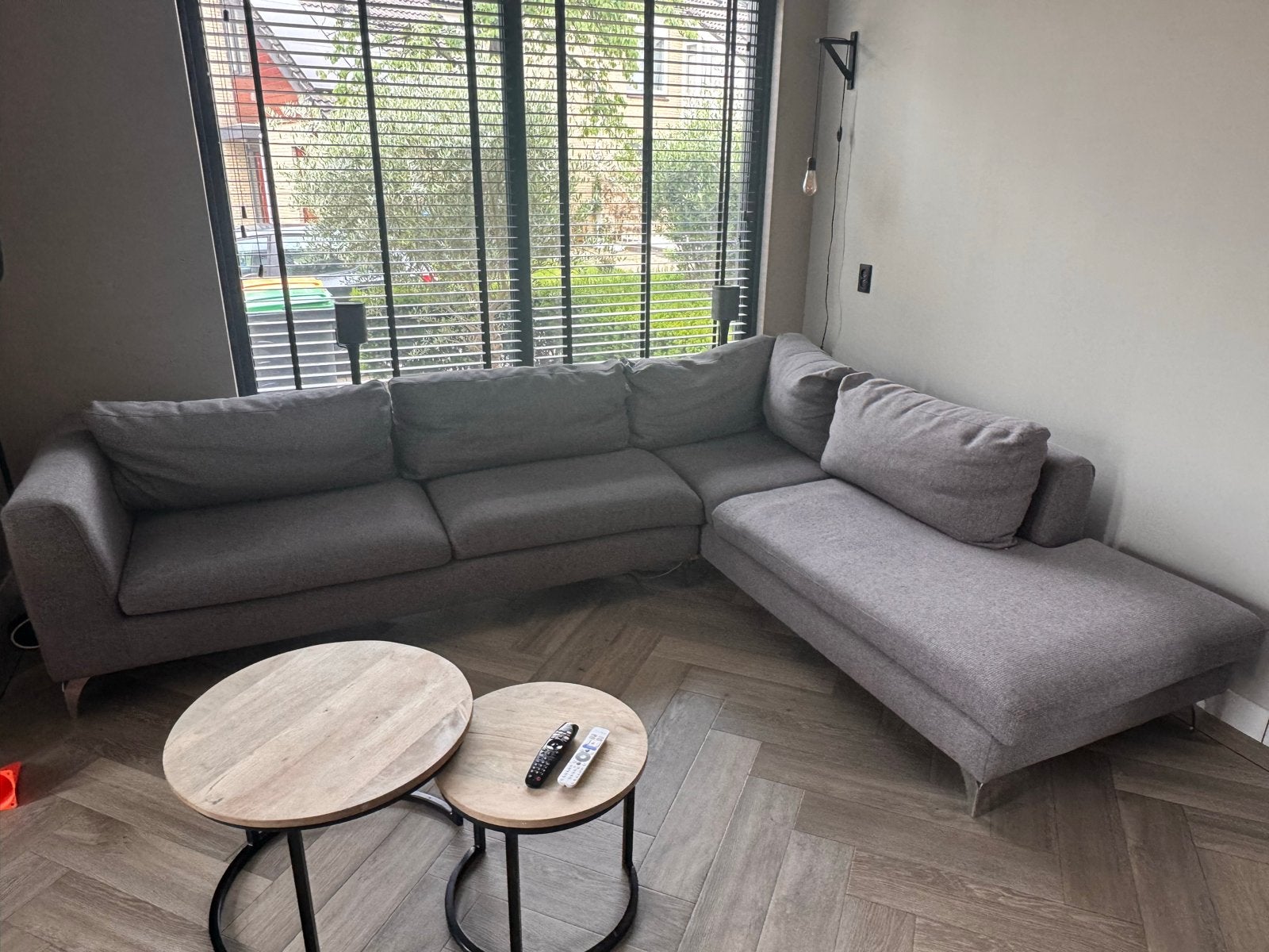 Gebruikte grijs gemêleerde hoekbank - Gratis af te halen, Ophalen, Gebruikt, Hoekbank, 300 cm of meer