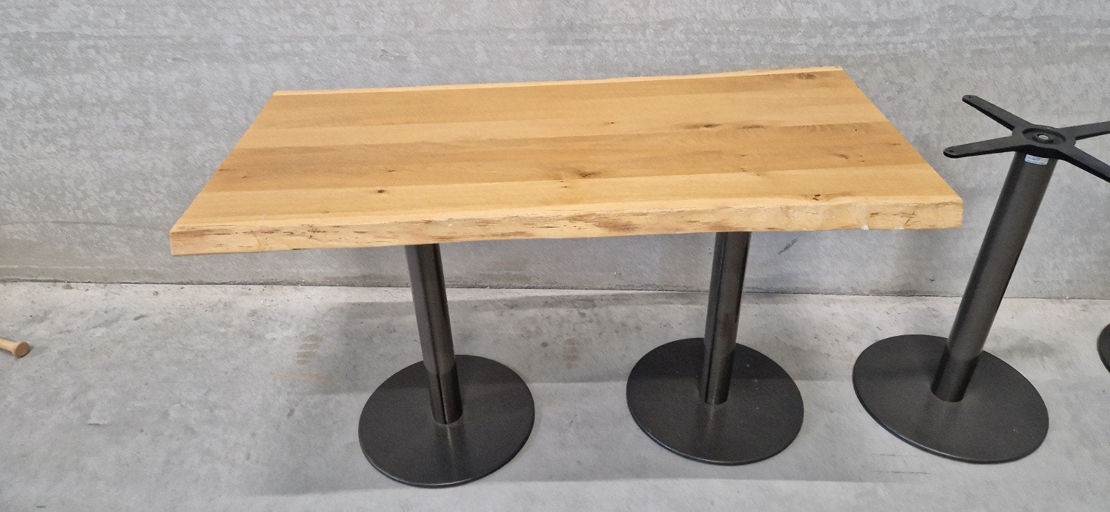 Eettafel/Bartafe horecal stalen voet + houten blad, Huis en Inrichting, Barren, Ophalen, Splendore Stone, Info@splendorestone.nl