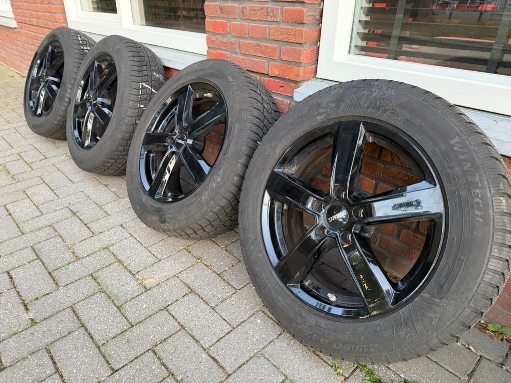 Jeep Compass Dezent zwarte velgen + banden 5x110 17 inch, Auto-onderdelen, Banden en Velgen, Banden en Velgen, 17 inch, Personenwagen