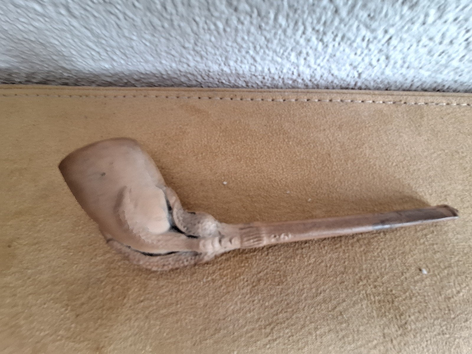 Unieke Kleipijp met afbeelding van een poot, Ophalen, Gebruikt, (Water)pijp