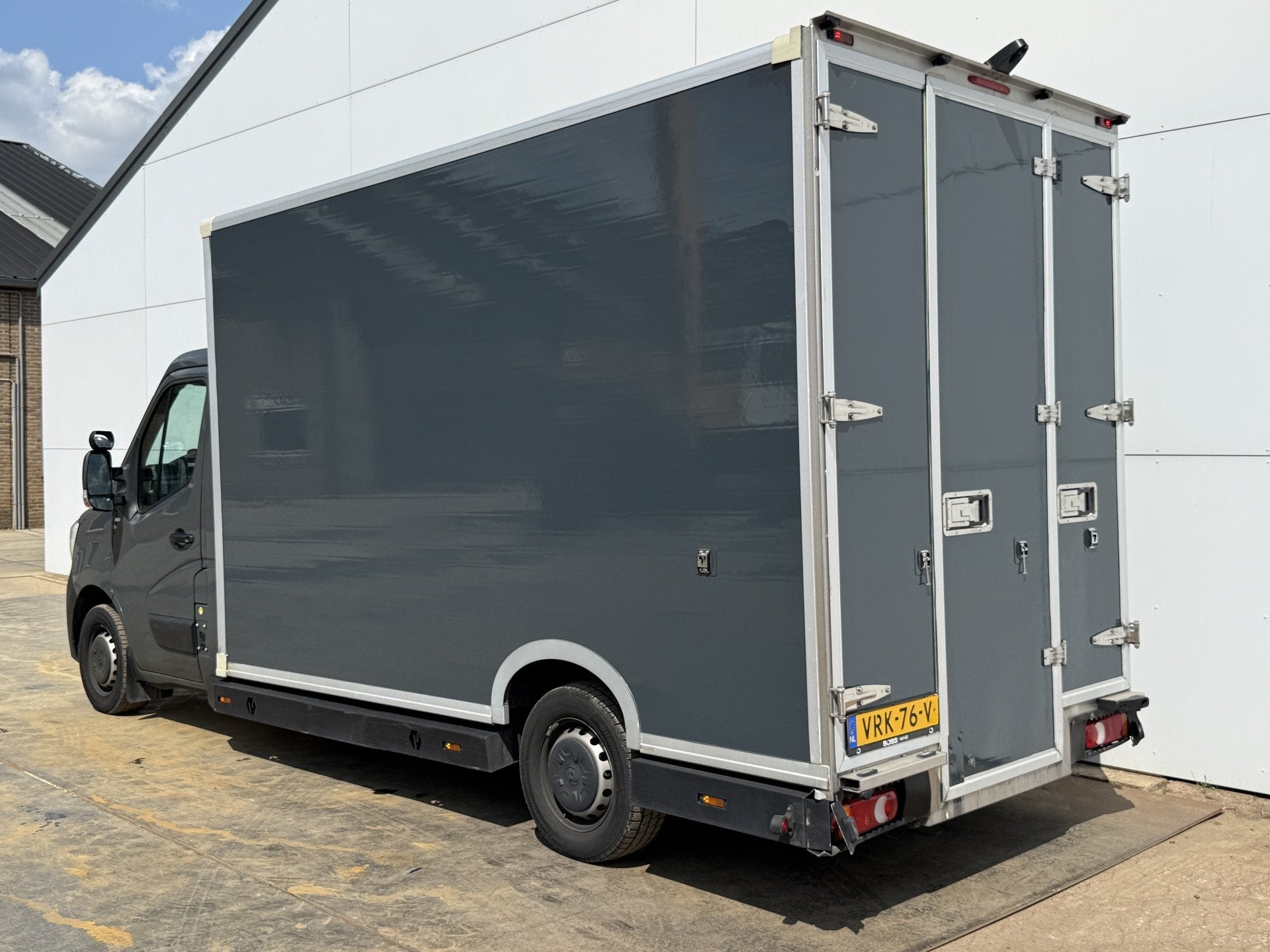 Renault Master T35 2.3 DCI 150PK Automaat LED Airco Cruise C, Auto's, Bestelauto's, Automatische klimaatregeling, Gebruikt, Zwart