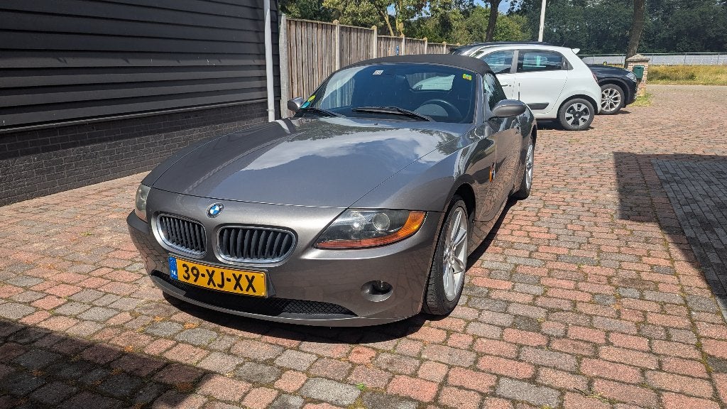 BMW Z4 2.2 I 125KW 2005 Grijs, Auto's, BMW, 2171 cc, Achterwielaandrijving, Cabriolet, Handgeschakeld