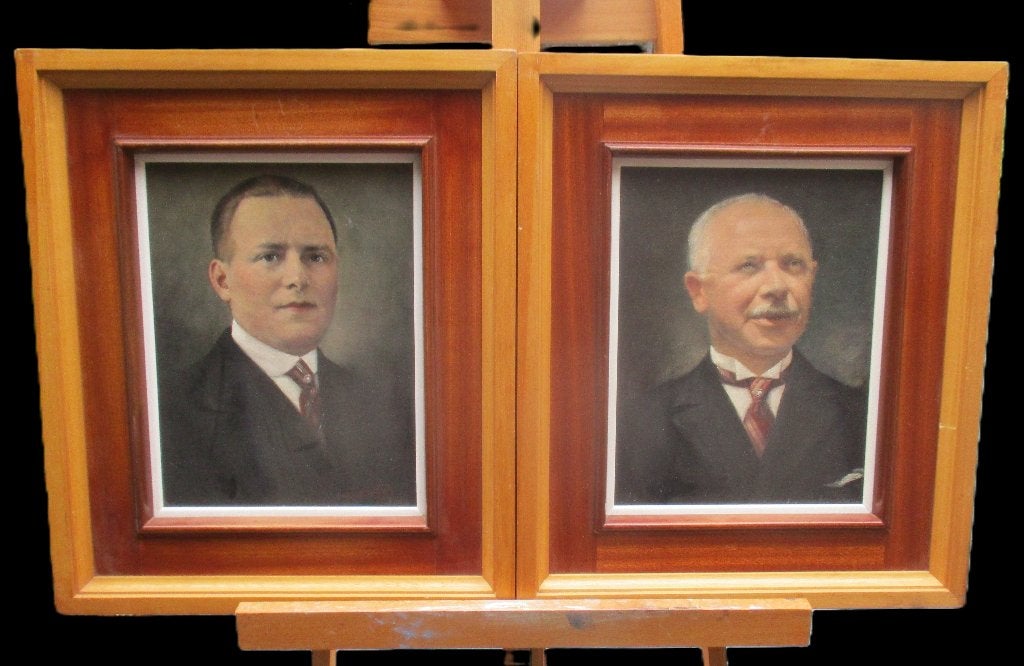 2 portretten vader en zoon , gesigneerd, Doek, Portret of Personen, Realistisch, Ophalen of Verzenden