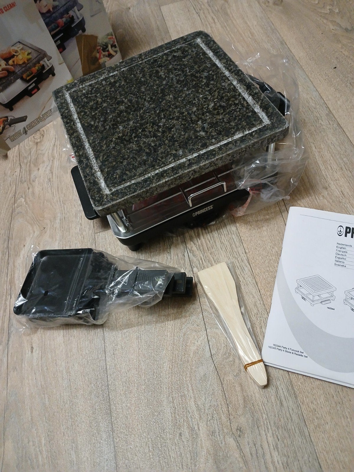 Princess Raclette Steen Grill - Nieuw in doos vaste prijs, Ophalen of Verzenden, Nieuw, 4 t/m 7 personen