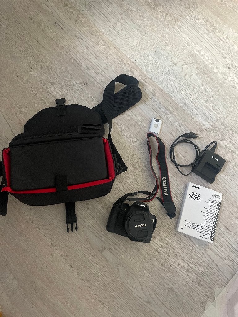Canon EOS 2000D, Spiegelreflex, Canon, Ophalen of Verzenden, Zo goed als nieuw