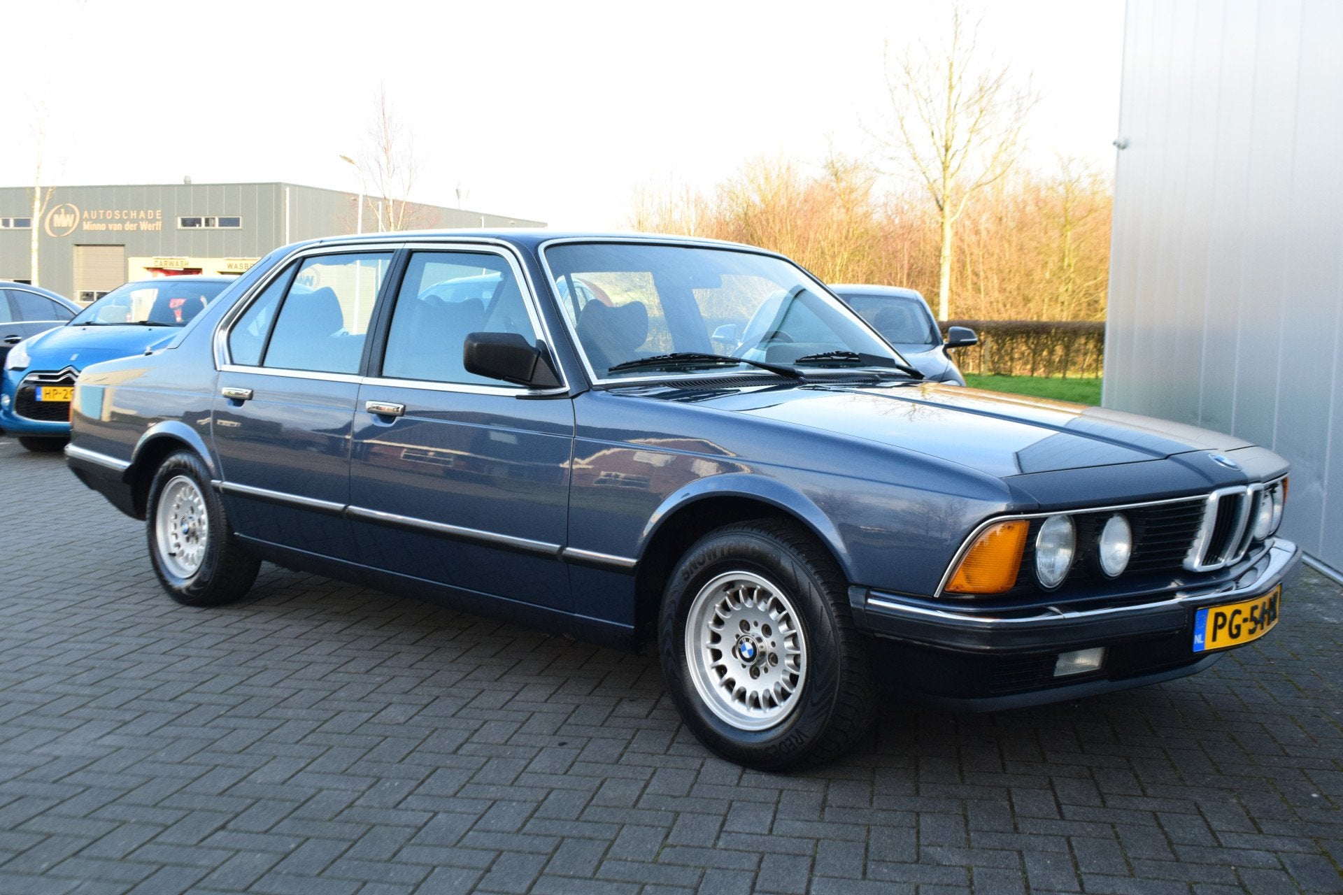 BMW 7 Serie 728i Automaat Arktisblau-Metallic (bj 1986), foto 10