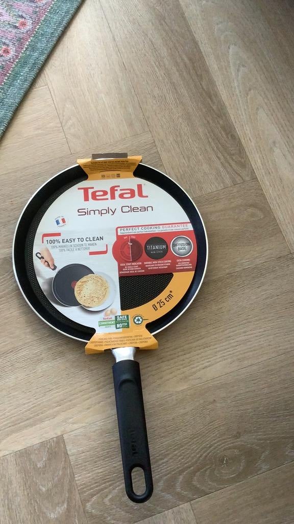 NIEUWE Tefal pannenkoekenpan, geen inductie, Huis en Inrichting, Keuken | Potten en Pannen, Ophalen, Nieuw, Koekenpan of Braadpan