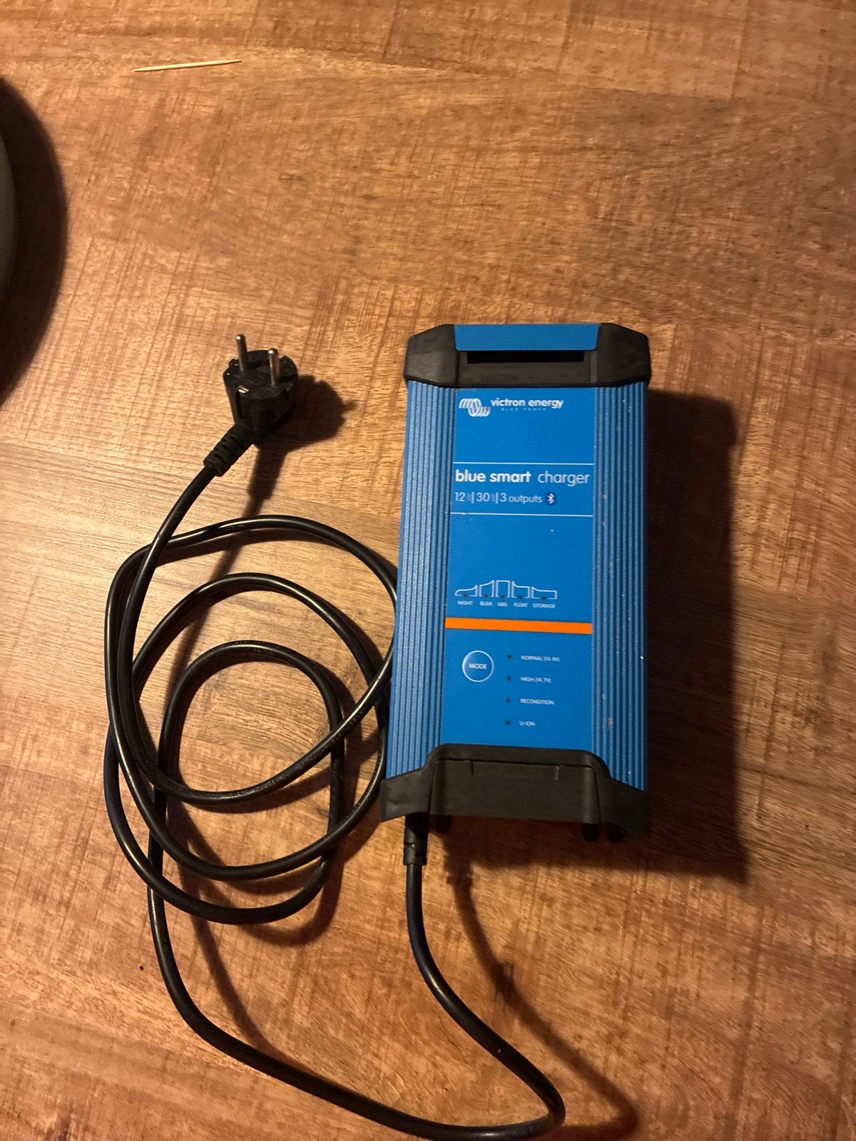 Victron Energy Blue Smart Charger 12|30|3, Gebruikt, Overige automerken