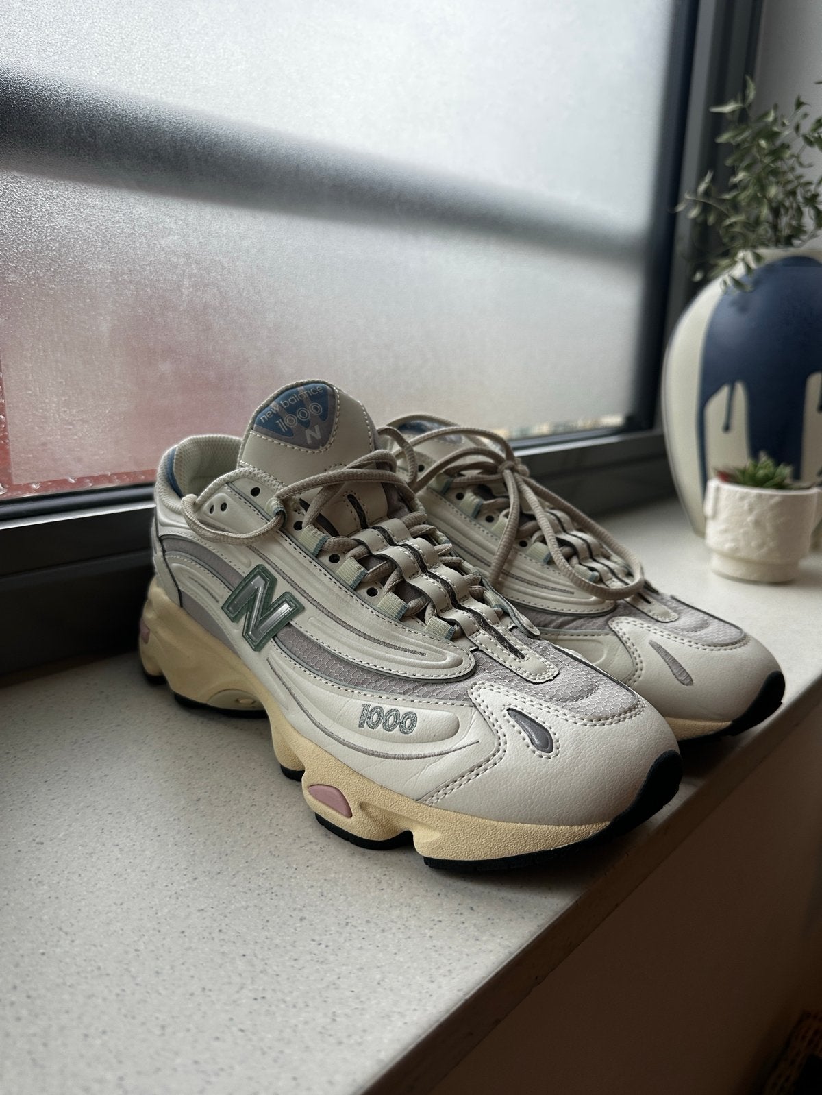 New Balance 1000 Sneakers - Angora & Moonrock, Ophalen of Verzenden, Zo goed als nieuw, Wit, Sneakers of Gympen