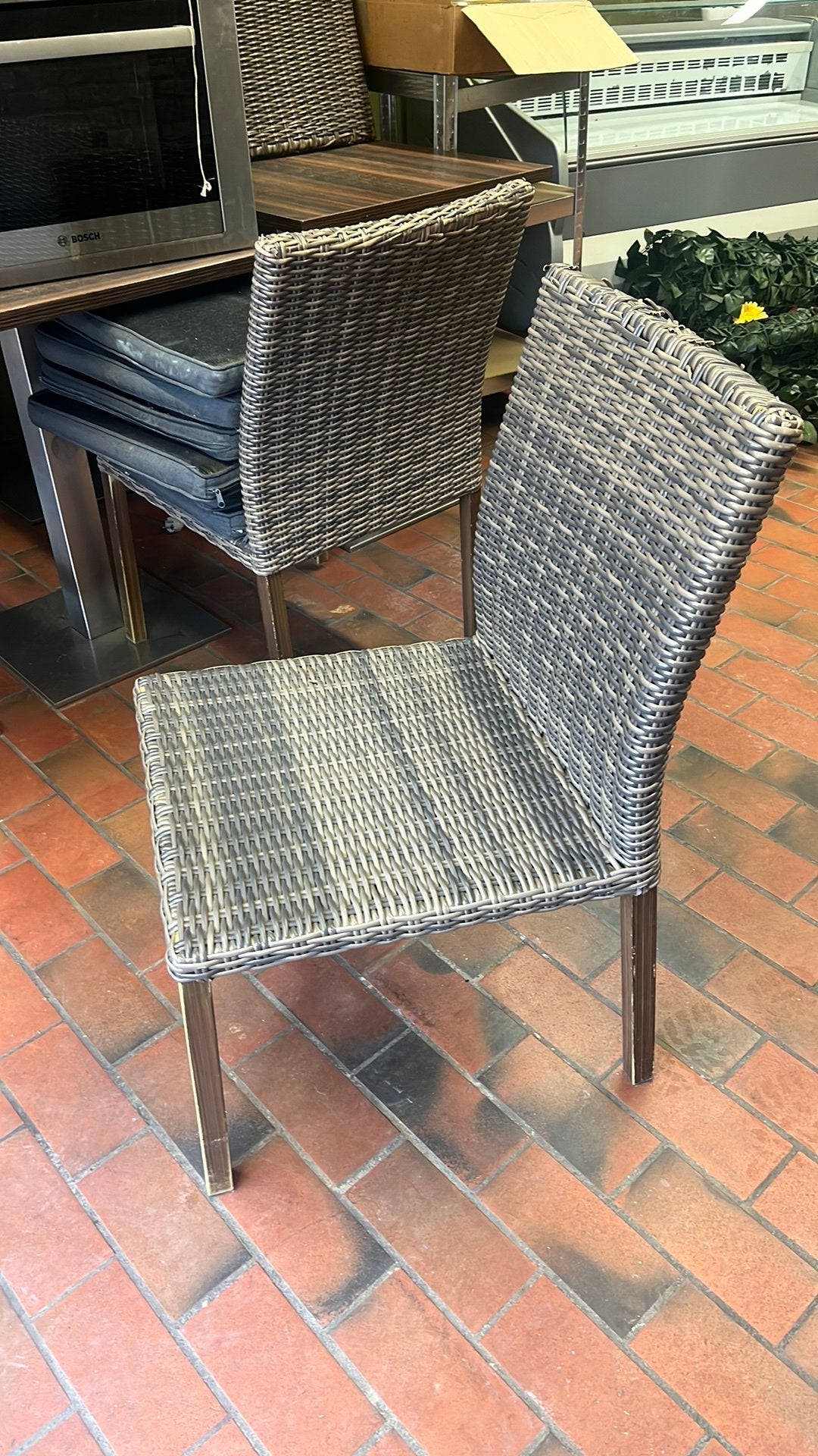Diverse stoelen en tafels met kussens, Ophalen, Gebruikt, Vijf, Zes of meer stoelen