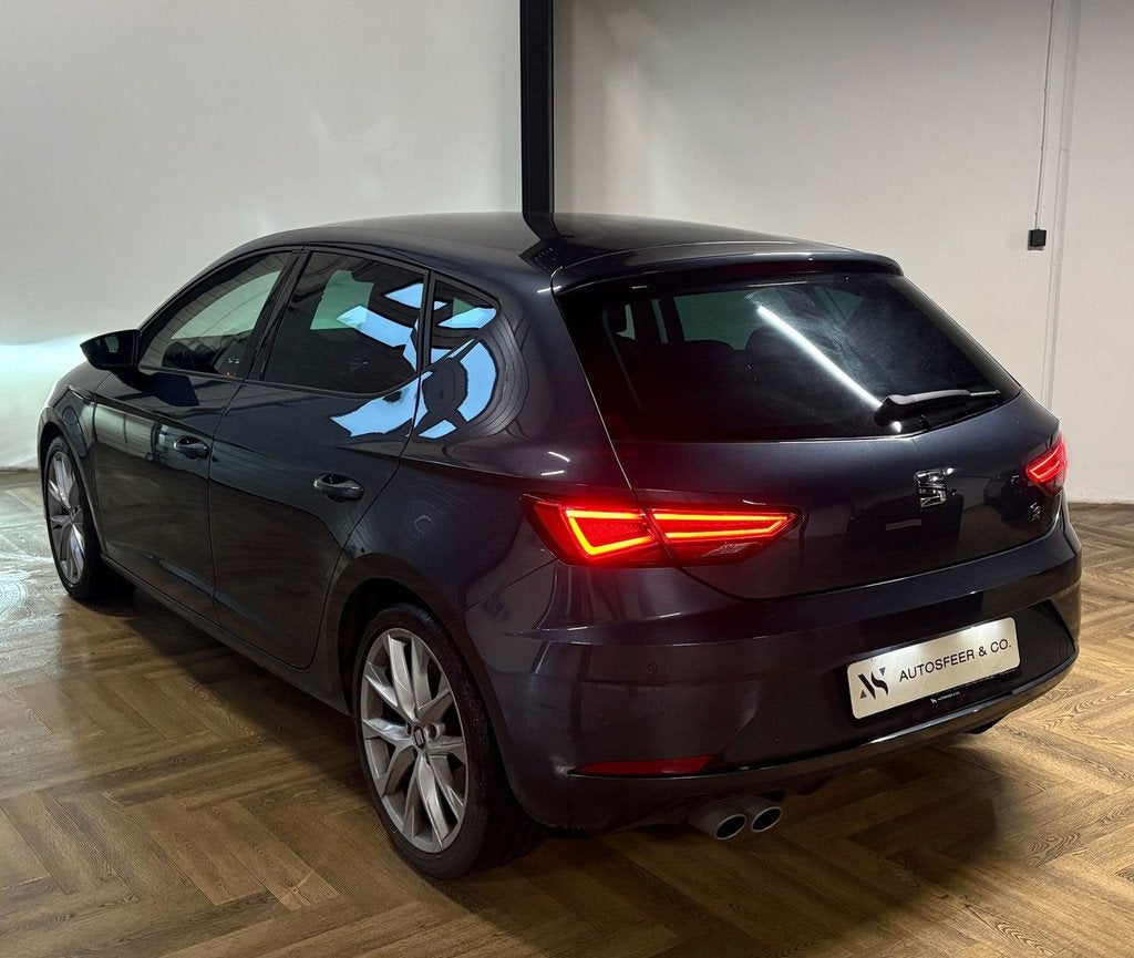 SEAT Leon 1.5 TSI FR Business Intense CARPLAY PDC CAM, Auto's, Seat, Voorwielaandrijving, Stof, Zwart, 4 cilinders