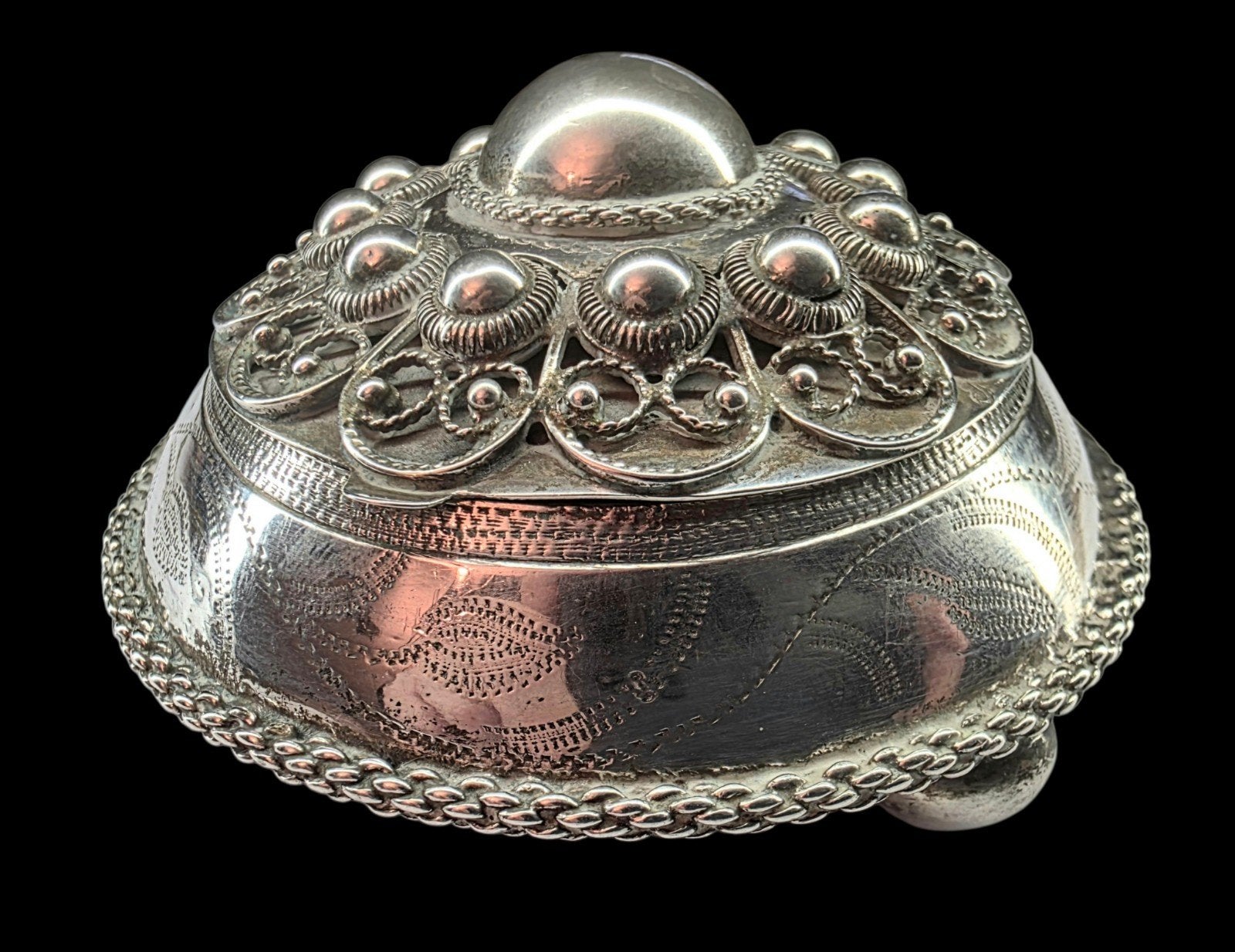 Zilver 19e eeuws doosje gemaakt van een zeeuws broekstuk, Antiek en Kunst, Antiek | Goud en Zilver, Verzenden, Zilver